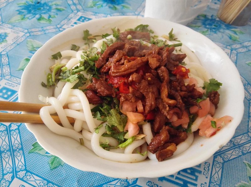 辣疆湖小吃:独树一帜的美食体验